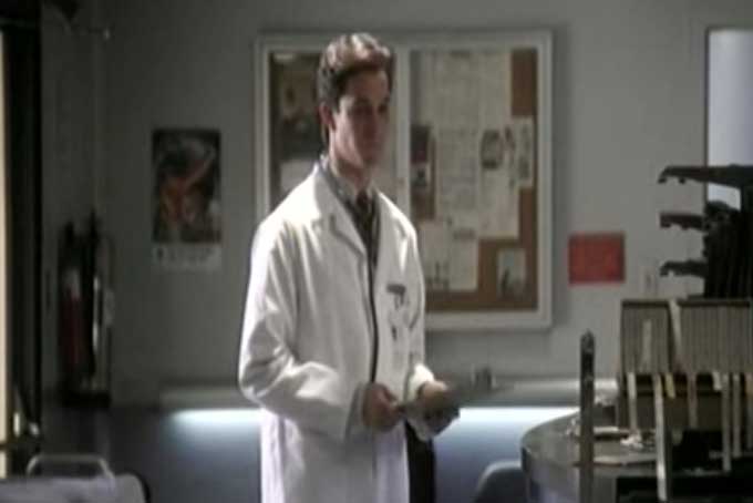 シーズン1のカーター先生