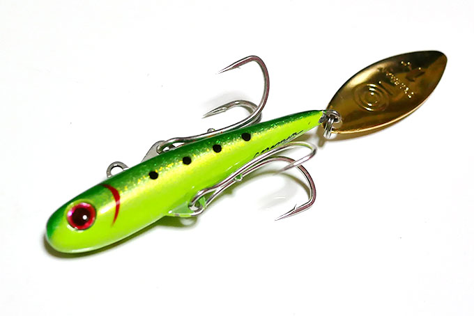 バックチャターのダブルフック仕様