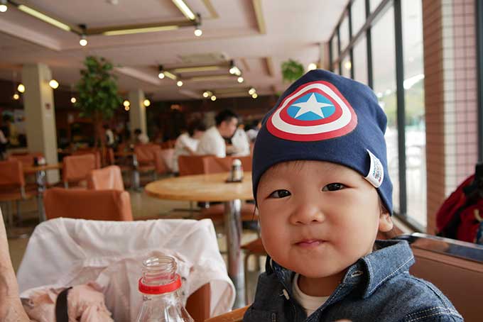 次男君もガツガツ食べます