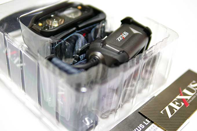 開封するとシールが入っていました