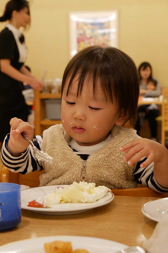 ケーキは次男君の大好物!!