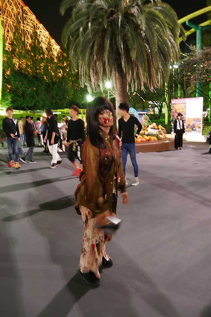 ゾンビと目が合った