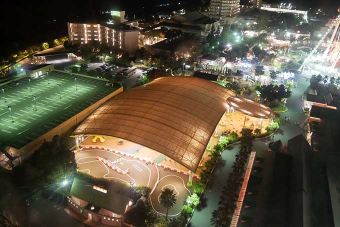 チビッコ広場の上空