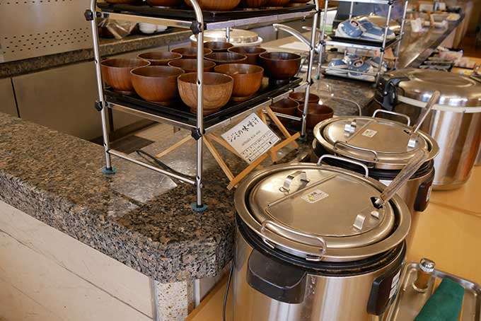 朝食もバイキング!!