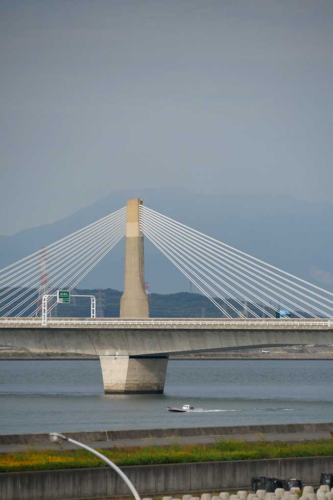 橋脚が気になります