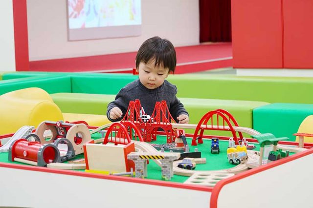 次男君はオモチャに夢中!!