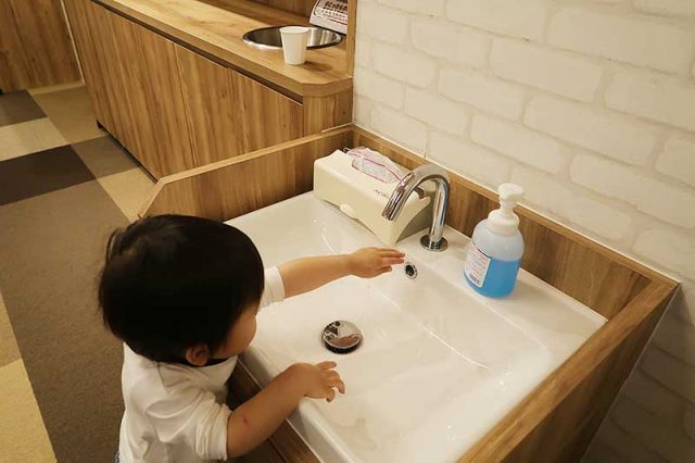子供用の手洗い