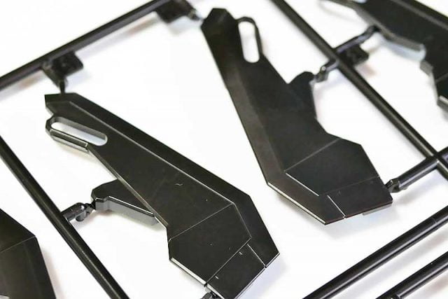 パーツのウェルドラインをメラミンスポンジで擦る