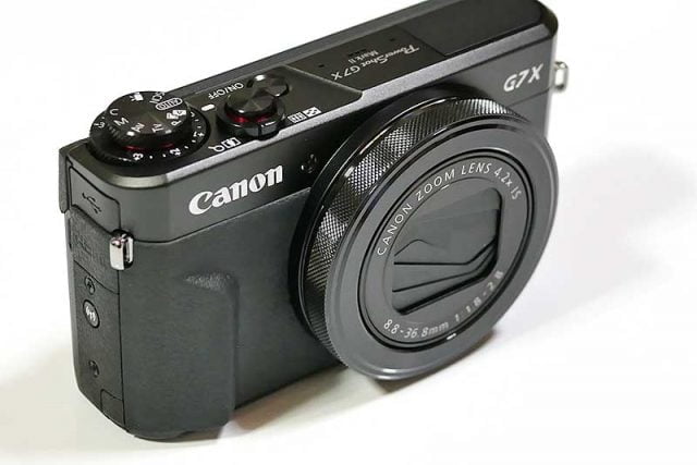PowerShot G7 X Mark IIの前面