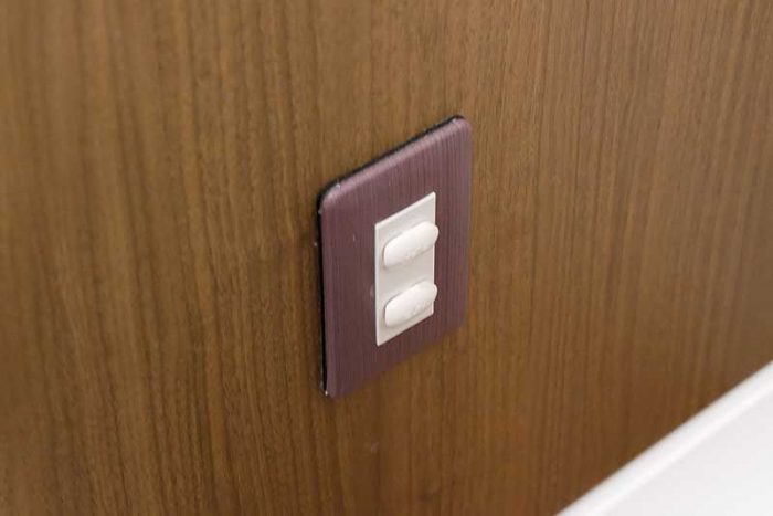 コンセントにはカバーがしてあります