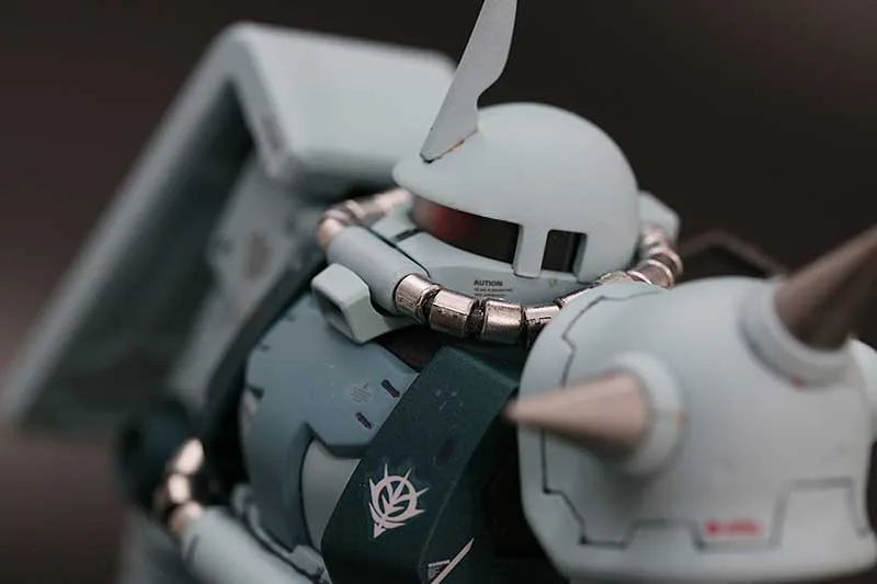 MG 高機動型ザクR2 ジョニーライデン 塗装済完成品 Amazon | [R1が使える、完全なR2脚部装甲パーツを提供し!] MG 1