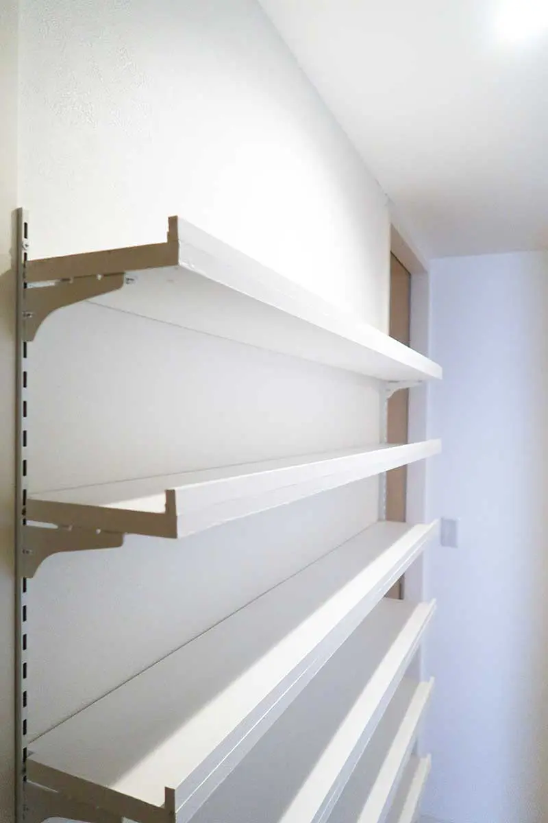 ロイヤル棚柱で壁棚をDIY！棚板の準備から取り付けまでの手順！！