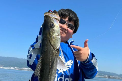 【長男釣行記】Cの災難 / 良型シーバス連発も悲劇は突然に!