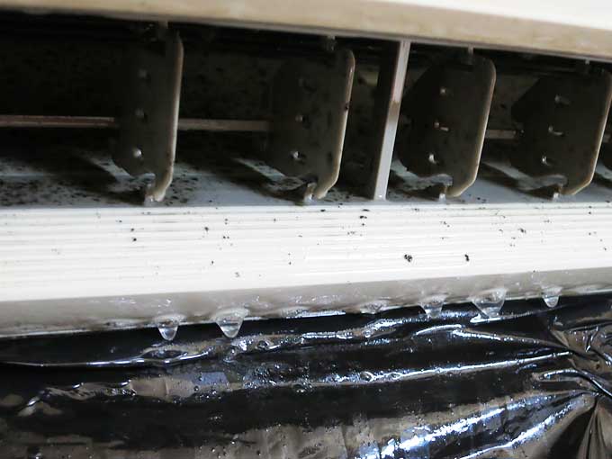 夏の準備!エアコン掃除!!